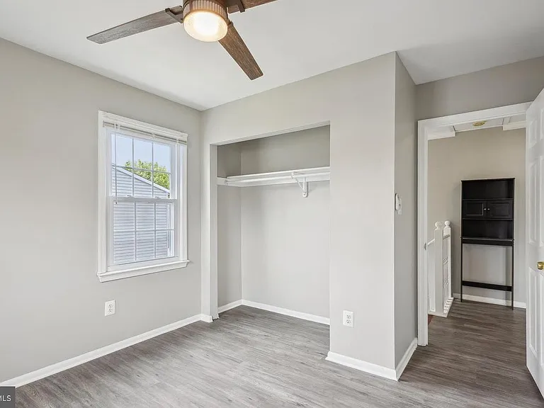 9490 Mooregate Ct — Photo 14