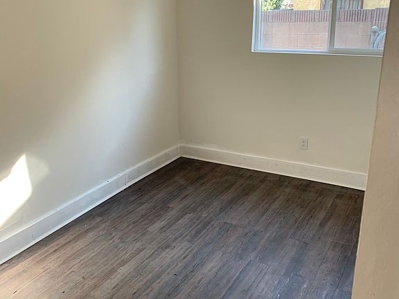 4th image of 5004 S Wilton Pl