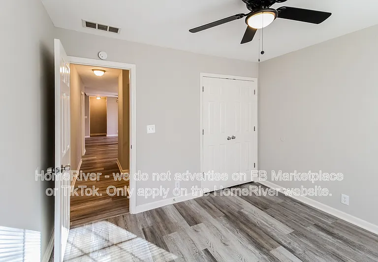 35 Chapman Way — Photo 14