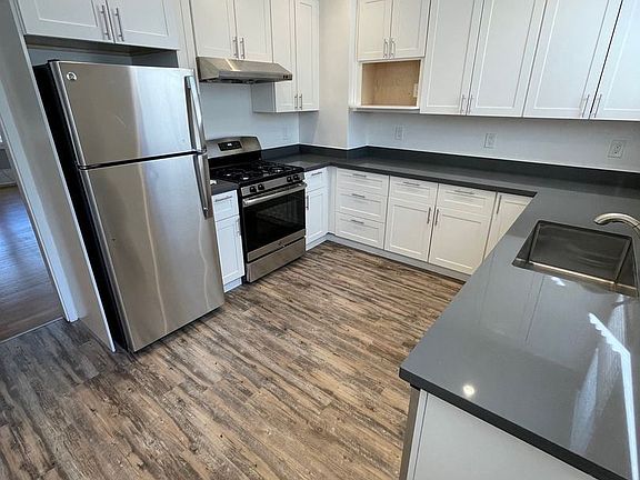 5th image of 309 Lorton Ave APT 4