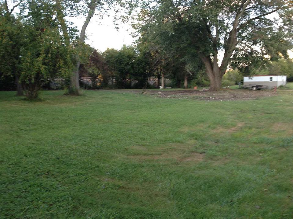 2nd image of 210 Indiana St Lot 8