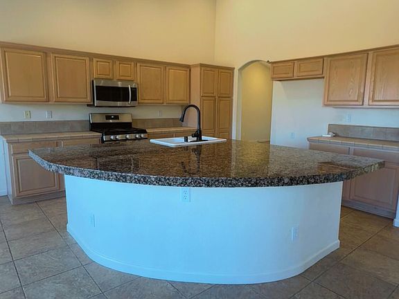 5th image of 198 Shady Grove Ln