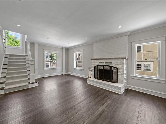 4th image of 12 E 57th St