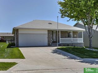 8443 Craig Ave, Omaha, NE 68122