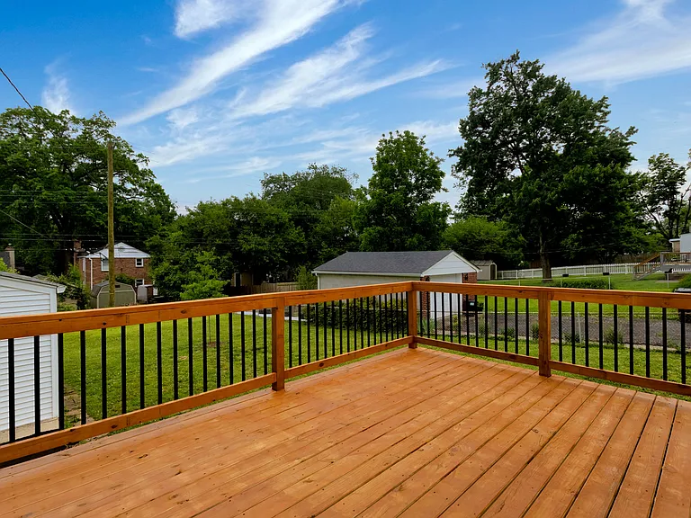 3908 Plymouth Rd — Photo 35