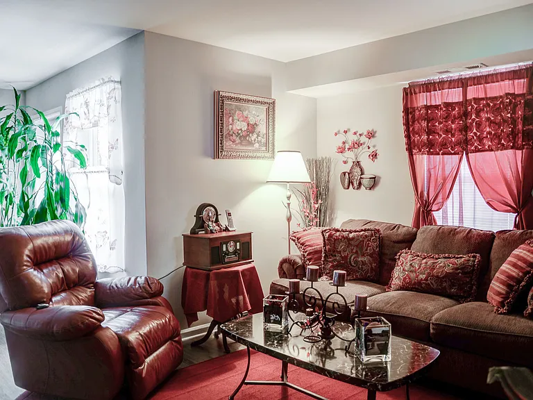 Liberty Pointe — Photo 18