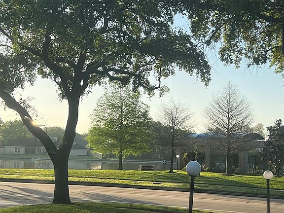 2nd image of 2510 Grants Lake Blvd