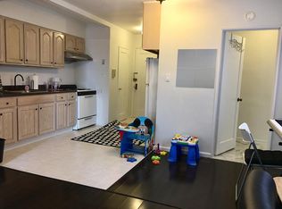 281 Hanakapiai St, Honolulu, HI 96825