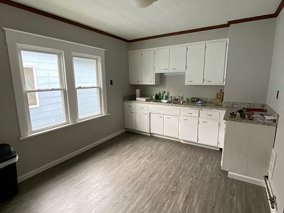 3rd image of 255 Woodside Ave #2
