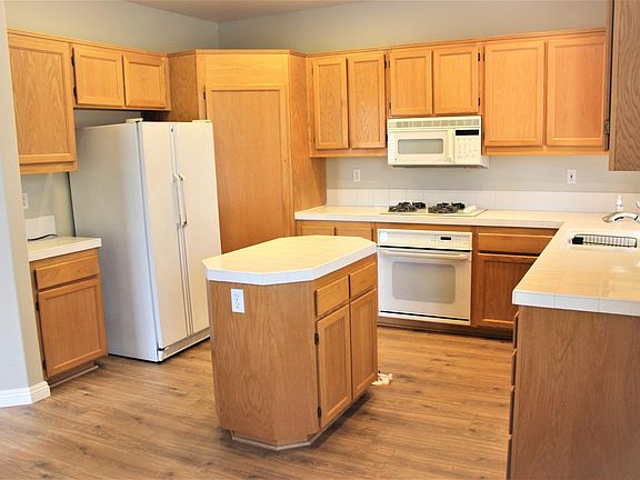 4th image of 974 Camino De La Reina Unit 31