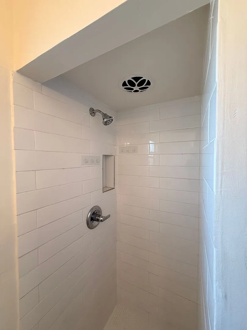 1023 Osage Ave — Photo 4