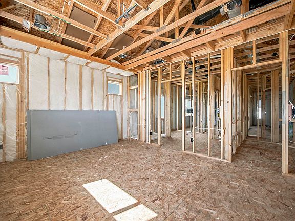 4th image of 208 Scott Rd