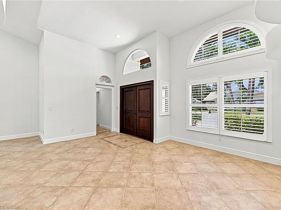 4th image of 11740 Mahogany RUN