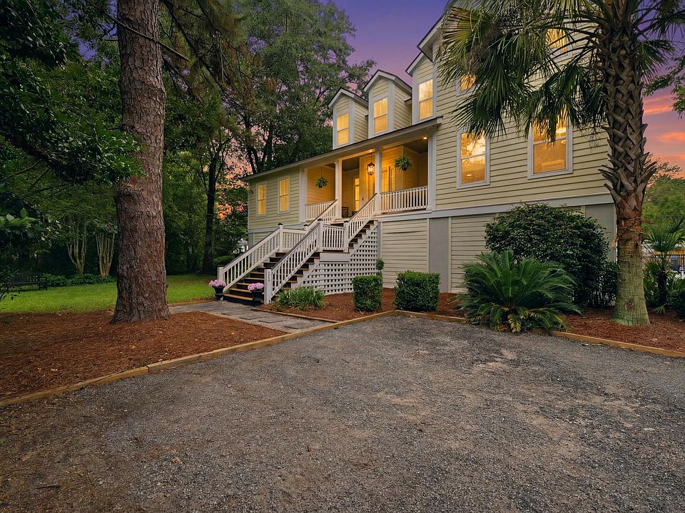 1st image of 206 Clifton St