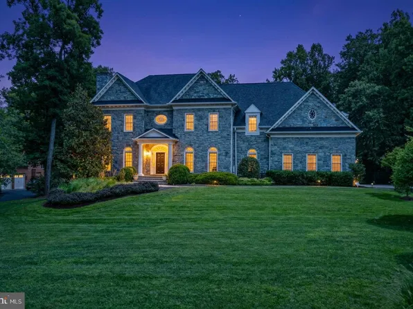 3109 Whimbrell Ct, Oakton, VA 22124