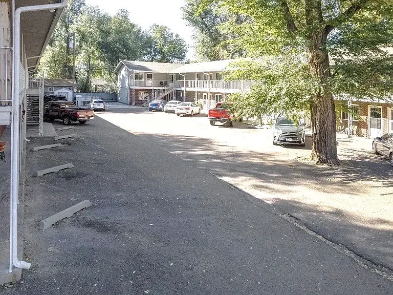 Aspen Creek Apartments — Photo 14