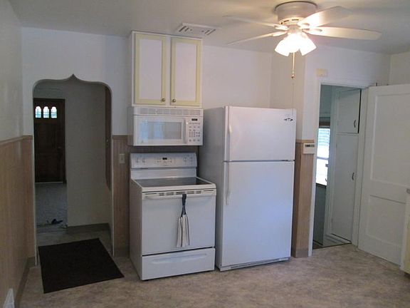 5th image of 851 County Road B W