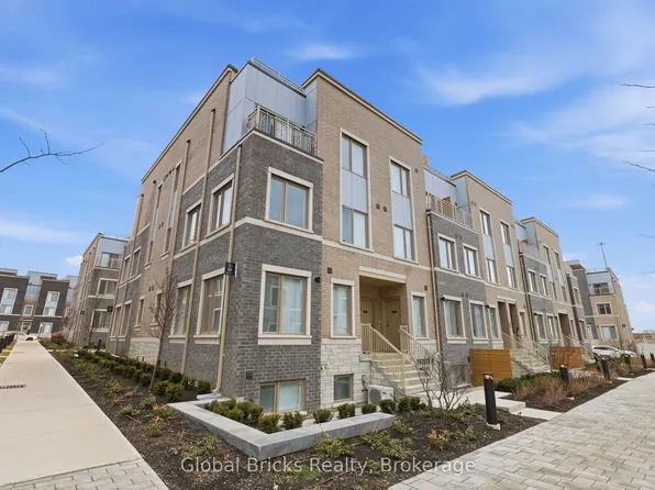 131 Honeycrisp Cres #Townhouse 210, Vaughan, ON L4K 0N7