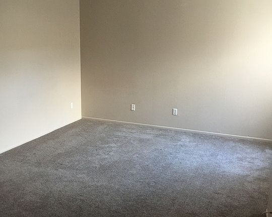 3rd image of 1731 Barry Ave APT 207