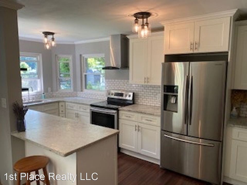 1st image of 279 Village Dr