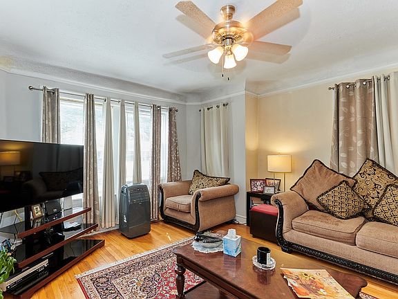 4th image of 7924 N Karlov Ave