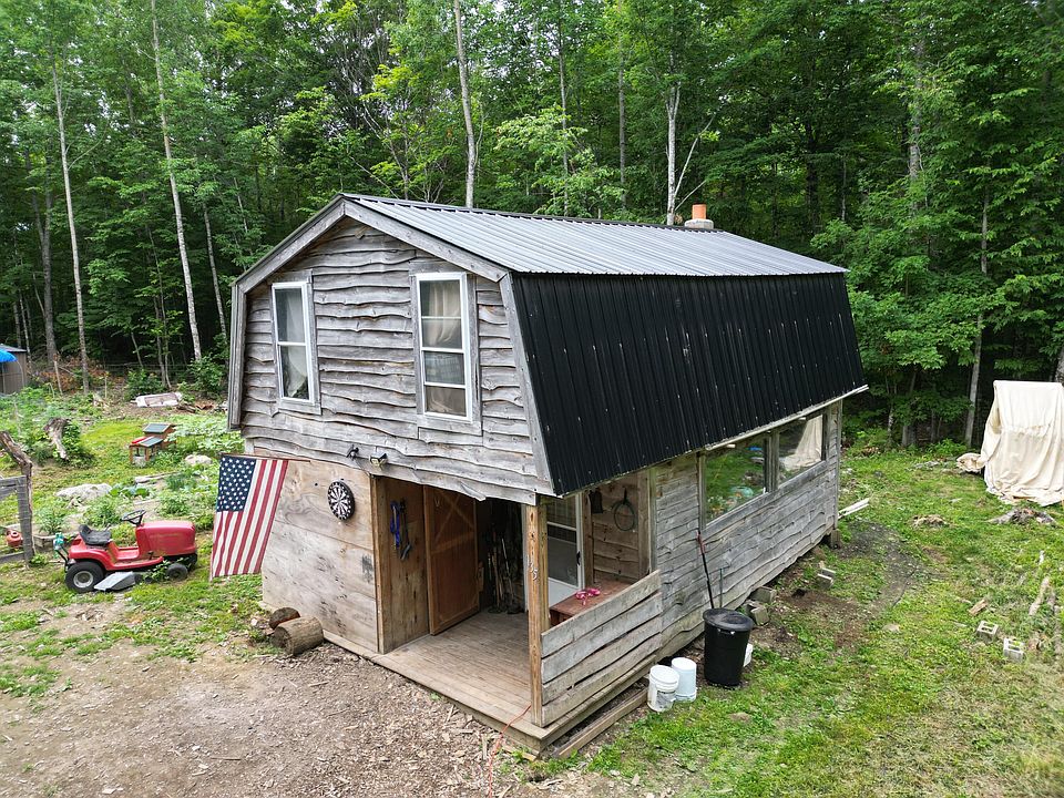 1st image of 135 Clearcut Lodge Road