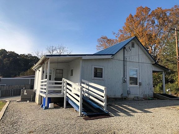 5th image of 2113 Thorn Grove Pike