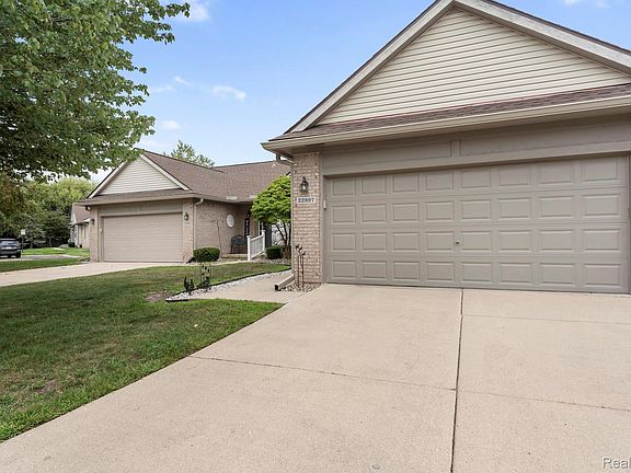 2nd image of 22897 Woodcreek Dr