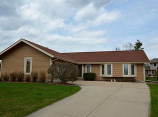 4218 W Barnwood Ct, Franklin, WI 53132