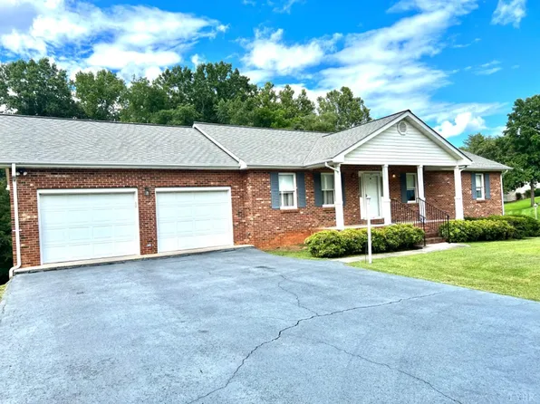 419 Holly Hills Dr, Altavista, VA 24517