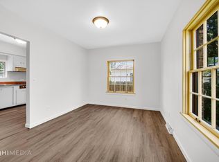 205 W Porter Ave, Chesterton, IN 46304