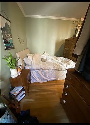 4th image of 430 E 11th St APT 8