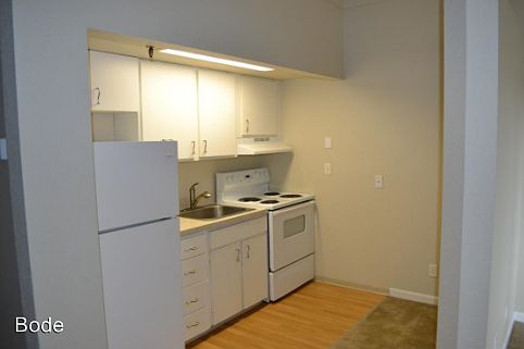 2nd image of 611 Capitol Way S APT 304