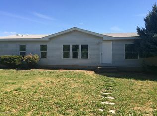 60 Mellis Rd, Wapato, WA 98951