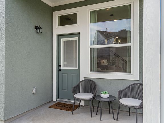 2nd image of 2804 Park Hill Ct