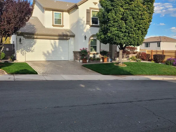 8104 Fire Opal Ln, Reno, NV 89506