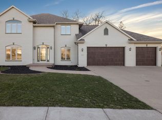 663 Yorkshire Rd, Neenah, WI 54956