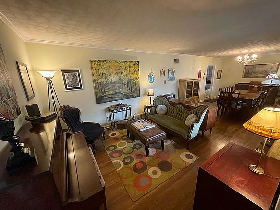 4th image of 5339 Denwood Ave