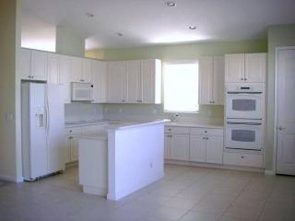 Gourmet Kitchen
