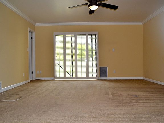 5th image of 819 W Moon Valley Dr