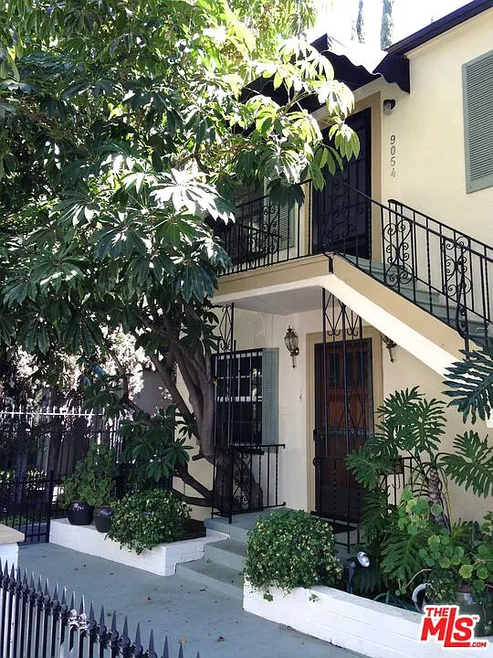 Building Photo - 9054 Elevado St