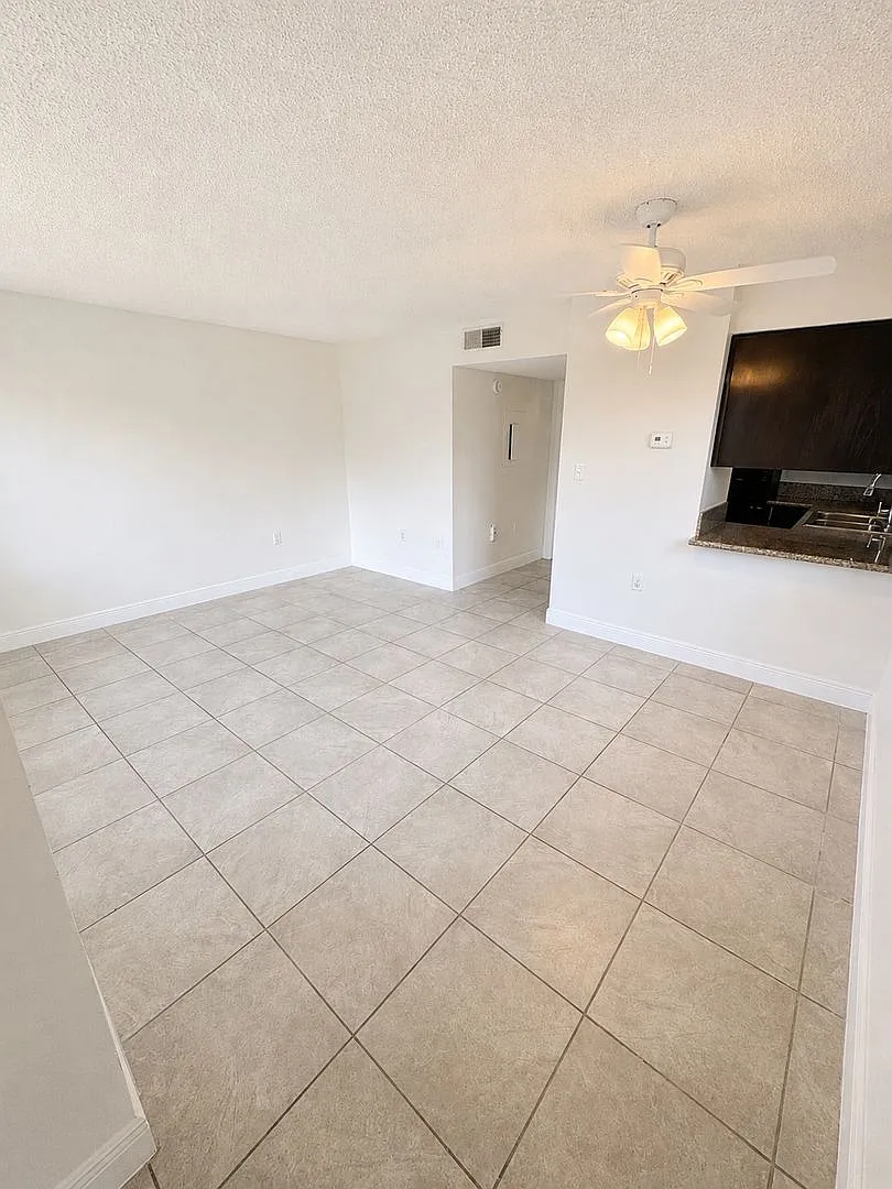 1 bed, 1.0 bath, 629 sqft, $1,099 — Photo 3