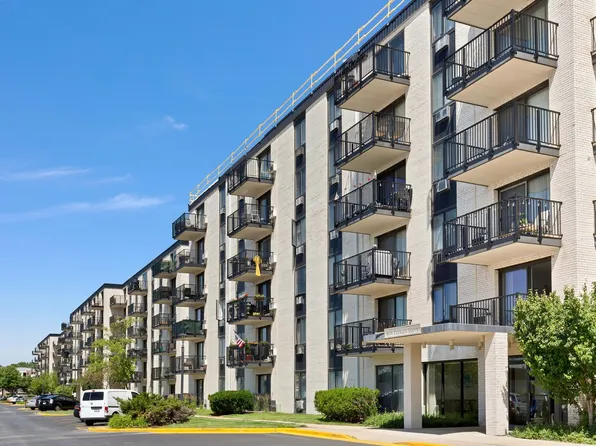 9074 W Terrace Dr Unit 3I, Niles, IL 60714