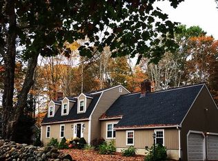 16 Foxwood Rd S, Guilford, CT 06437