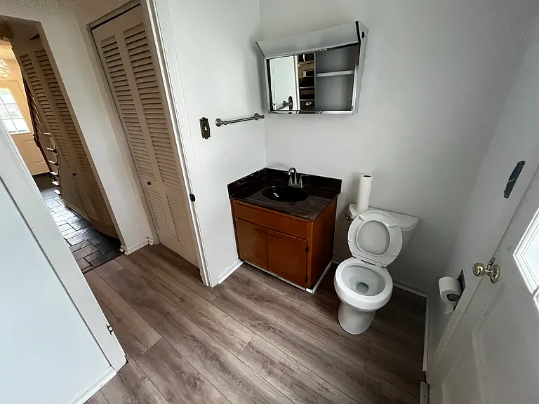 10203 Woodstock Rd — Photo 10