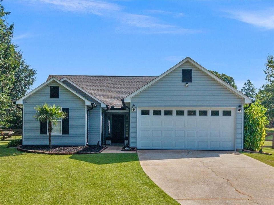 1st image of 373 McCart Rd