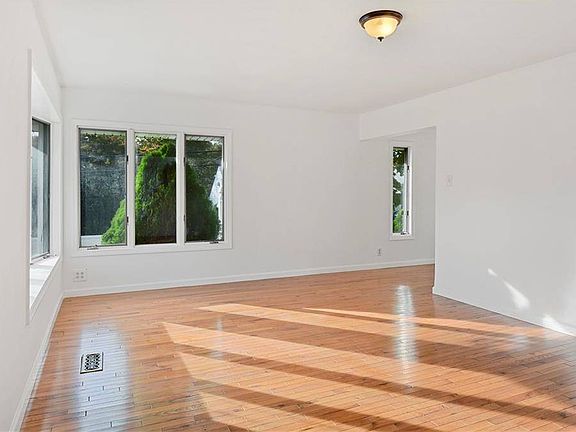 5th image of 162 Gailmore Dr