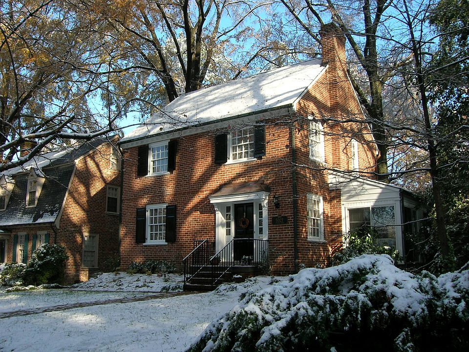 2nd image of 5027 Sylvan Rd
