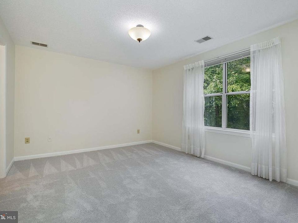 1st image of 15313 Diamond Cove Ter APT 10