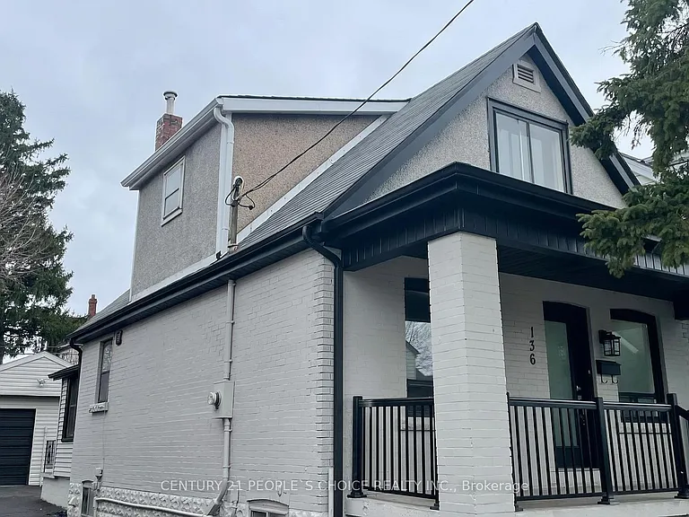 136 Edgemont St N — Photo 5